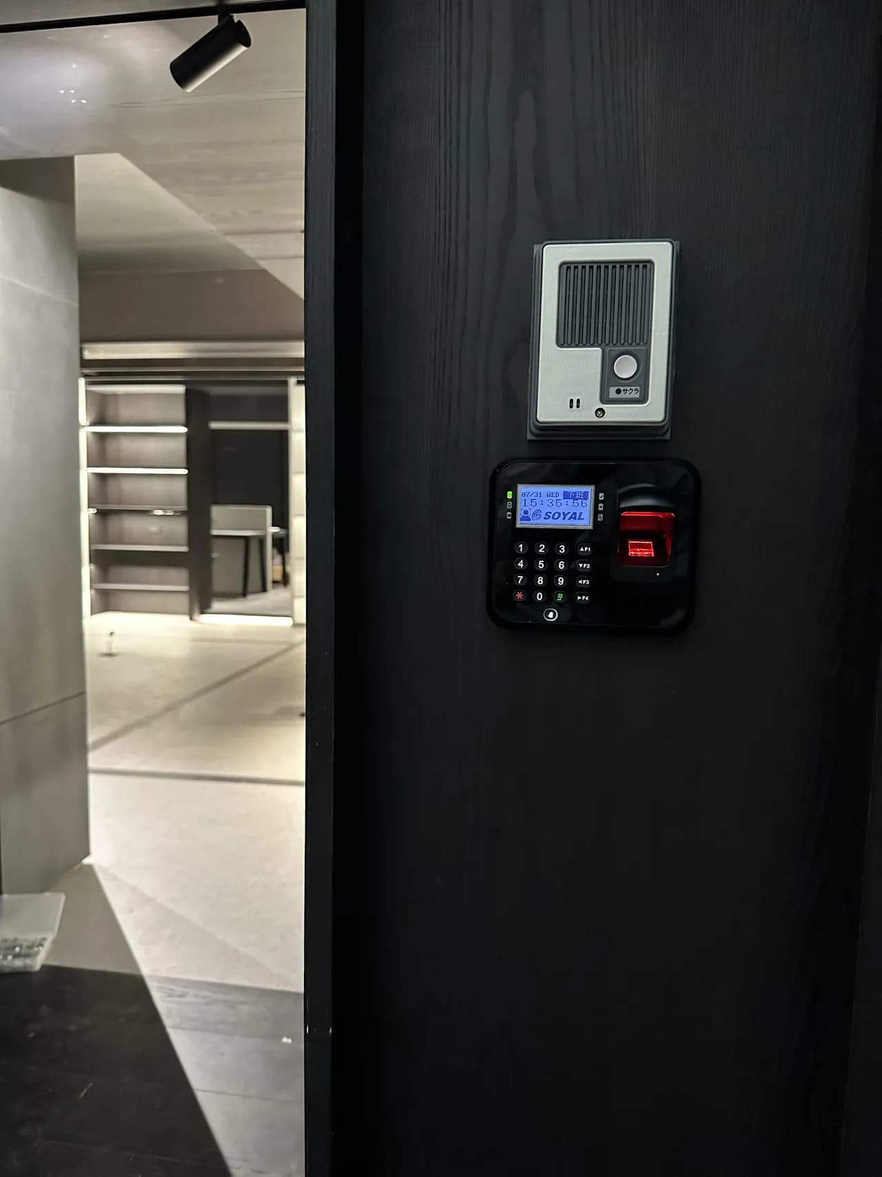 宏璽設計公司指紋辨識門禁系統安裝